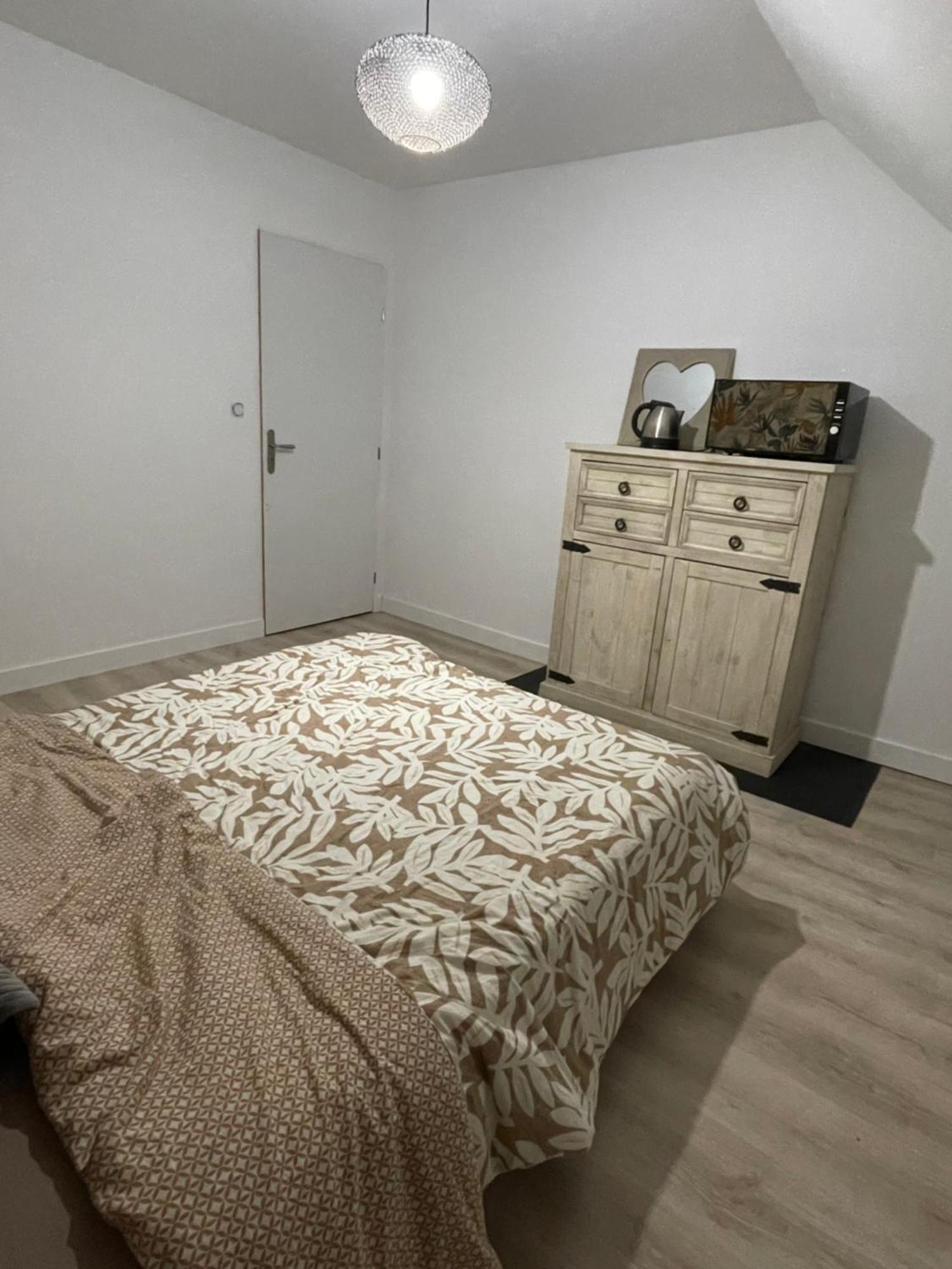 Chambre La Taniere !!!Heure De Depart 7H20 En Semaine!!! Guest House Muzillac Exterior photo