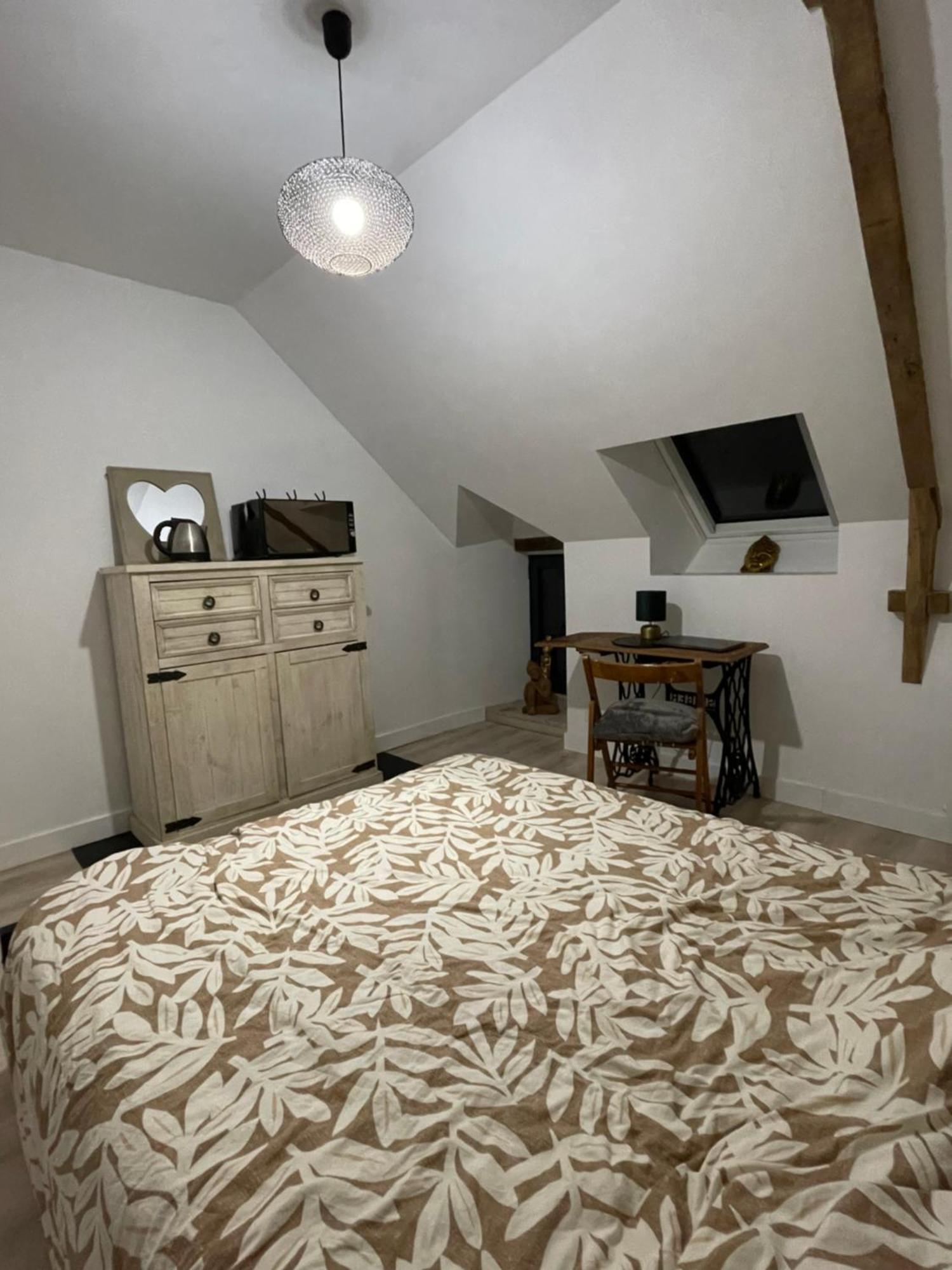 Chambre La Taniere !!!Heure De Depart 7H20 En Semaine!!! Guest House Muzillac Exterior photo